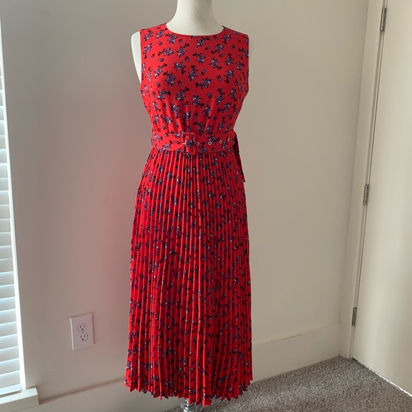 Tahari NWT Sleeveless Red Floral Print Pleated Midi Dress - Picture 4 of 16